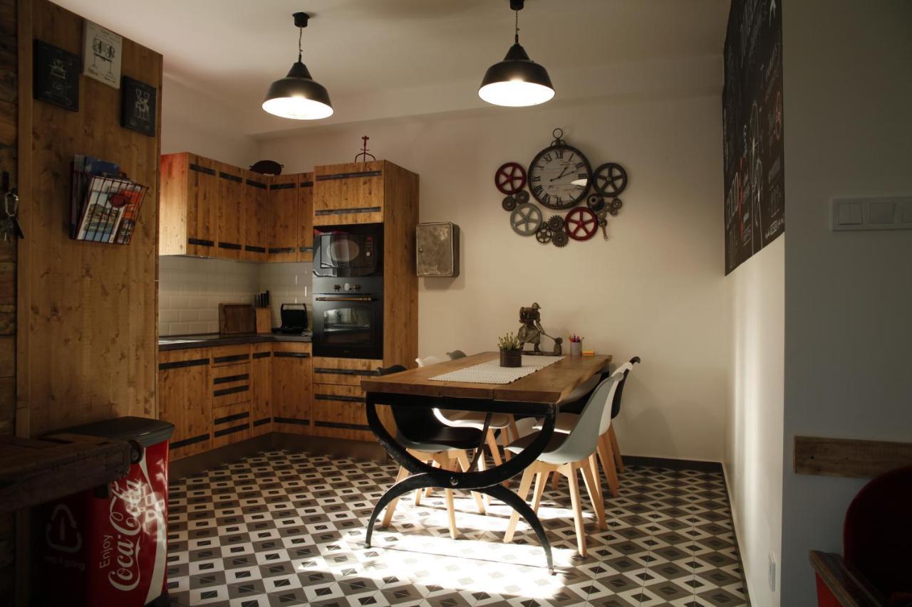 Apartment Dundee's Point Szentendre